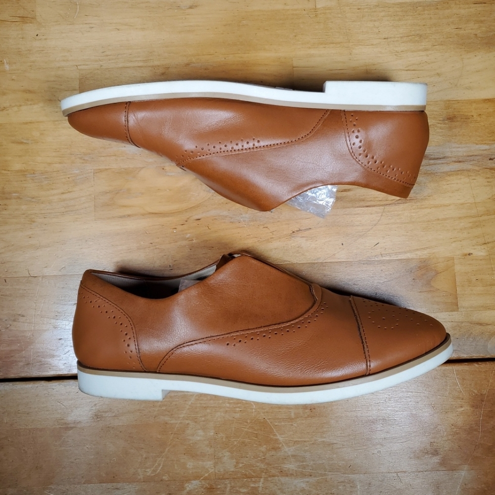 Time and Tru Genuine Leather Slip On 8